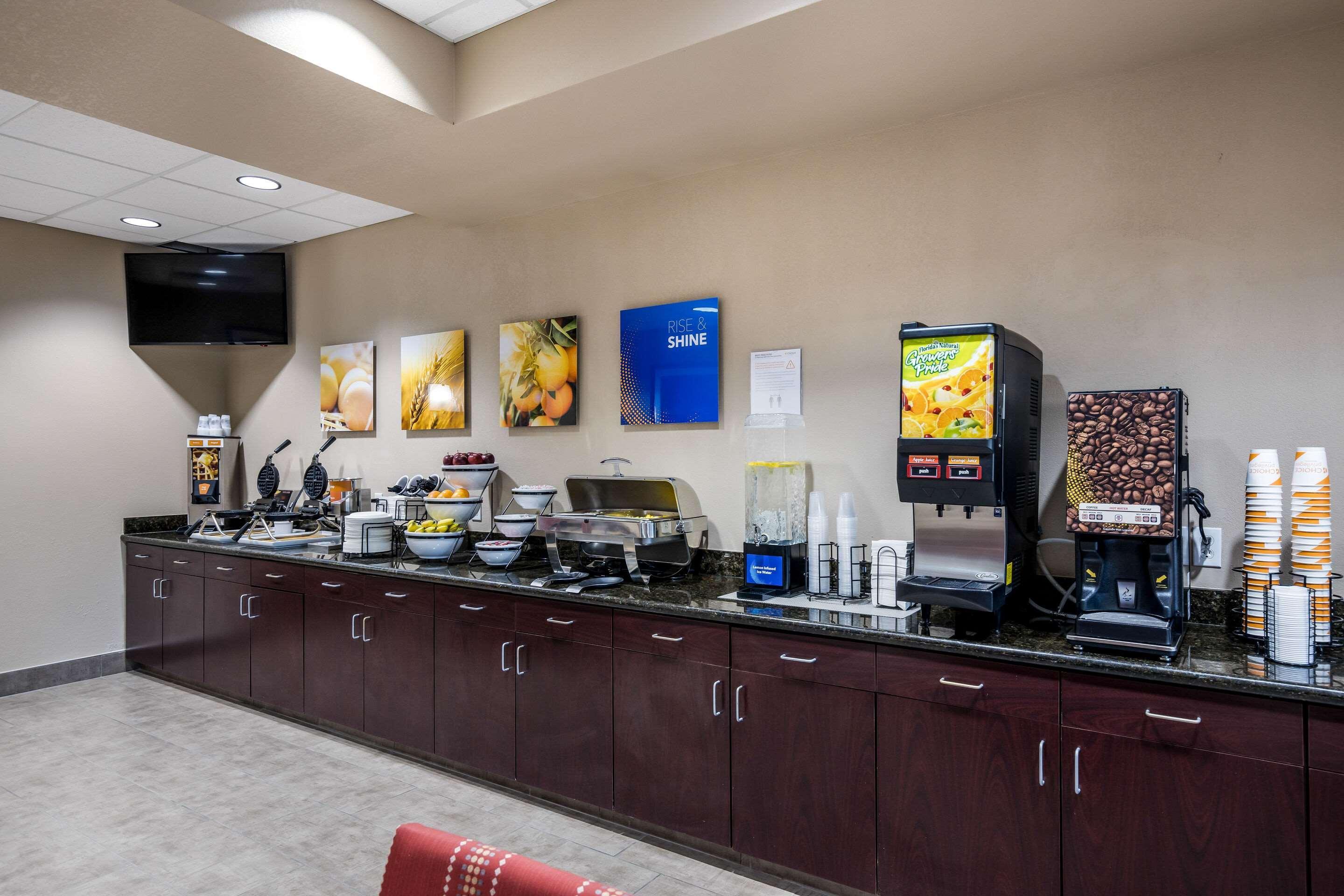 Comfort Inn Bonner Springs Kansas City Buitenkant foto
